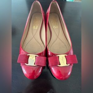 GUC ferragamo red flats